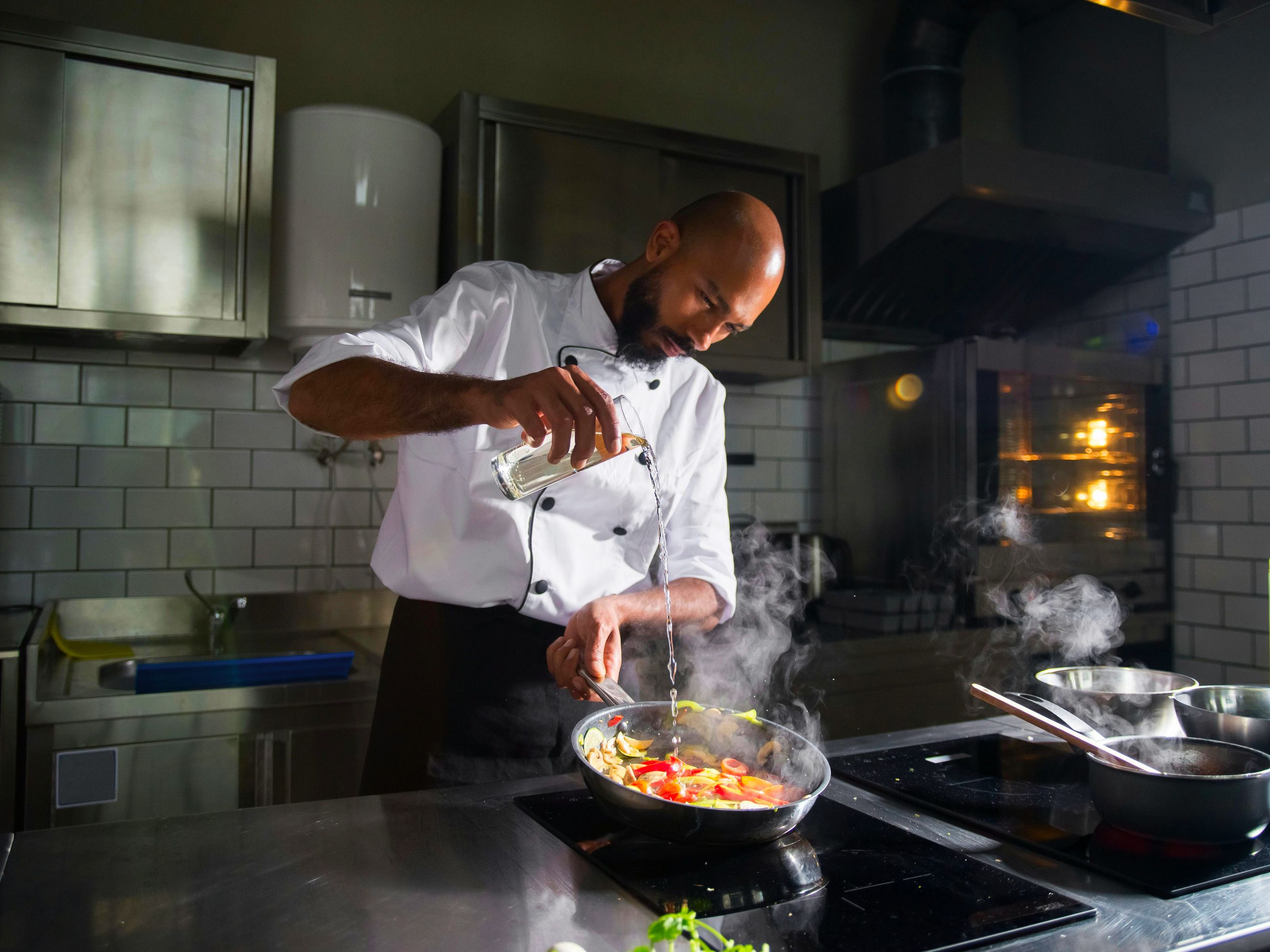 Webseite eines Restaurants mit Speisekarte und Reservierung